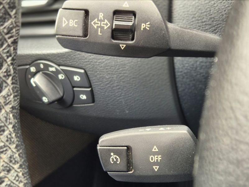 BMW X1 xDrive 20d AT*nove ROZVODY - fotka 16 z 25