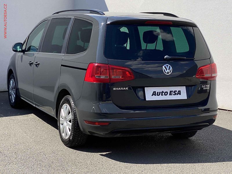 Volkswagen Sharan (2012) 2.0 TDI, 2.maj,ČR, servis - fotka 6 z 17