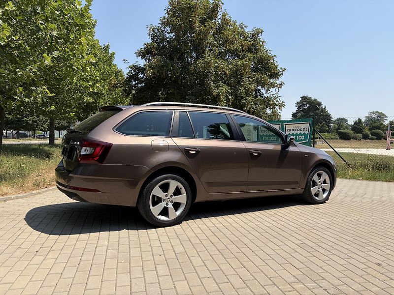 Škoda Octavia 2.0 TDi DSG CLEVER - fotka 11 z 28