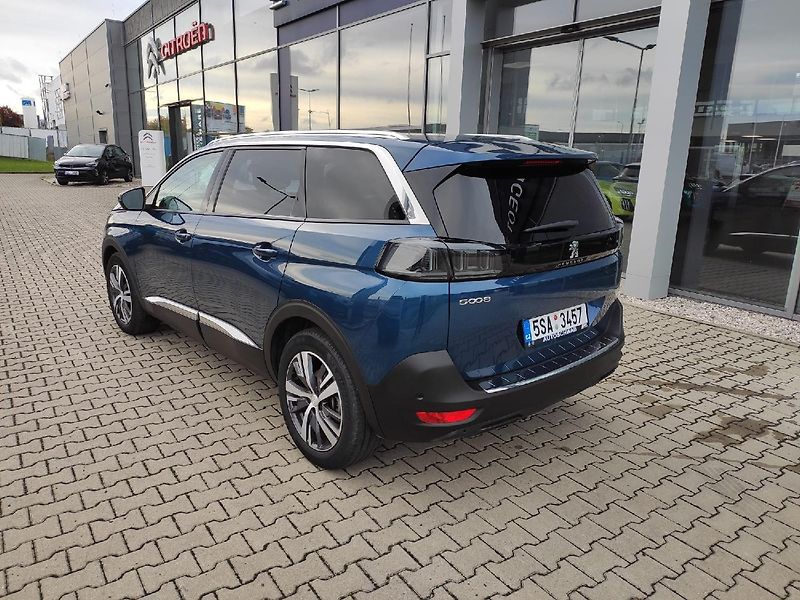 Peugeot 5008 (2021) ALLURE 1.2 MAN6 130k TZ DPH - fotka 3 z 34