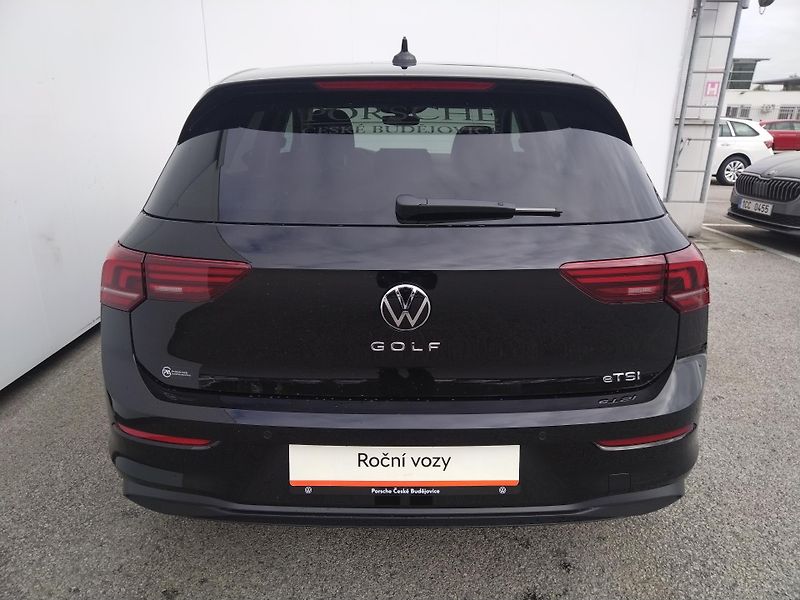 Volkswagen Golf People 1,5 eTSI 85 kW 7DSG mHE - fotka 6 z 27