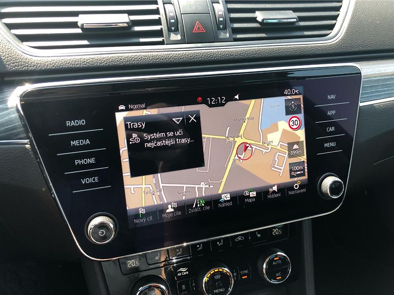 Škoda Superb COMBI 2.0 TSi DSG 7st. STYLE - fotka 20 z 30