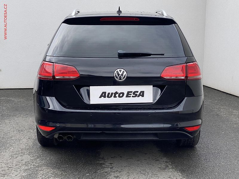 Volkswagen Golf (2015) 2.0 TDi, Lounge, DSG, TZ - fotka 5 z 18