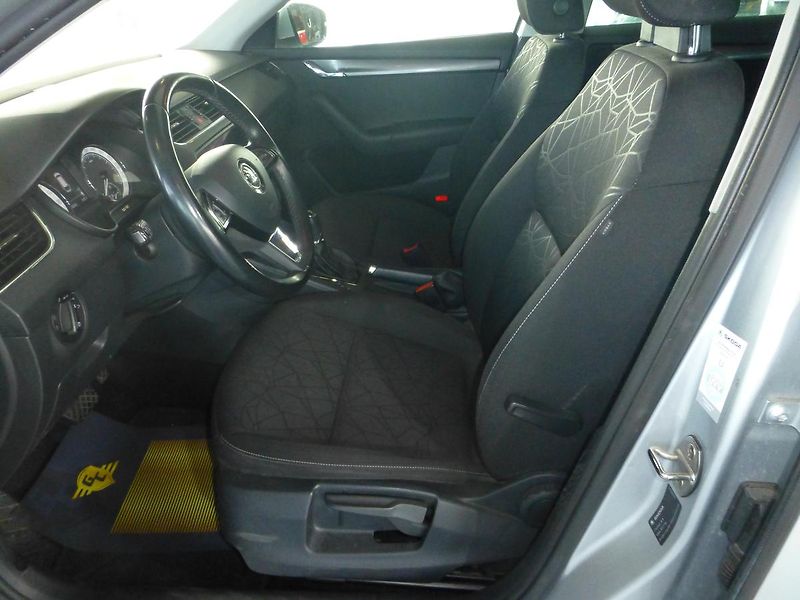 Škoda Octavia (2018) 2,0TDI*VYHŘ.SED**ALU**NAVIGACE - fotka 10 z 27