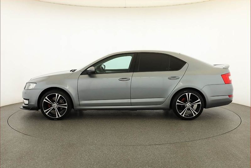 Škoda Octavia (2013) 1.2 TSI, Tempomat - fotka 3 z 13