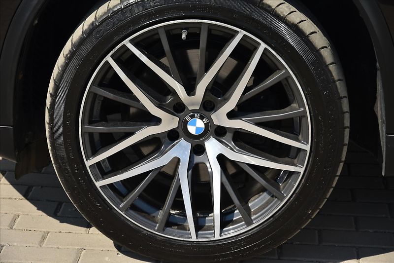 BMW X5 xDrive 40d 230kW PANORAMA - fotka 9 z 26