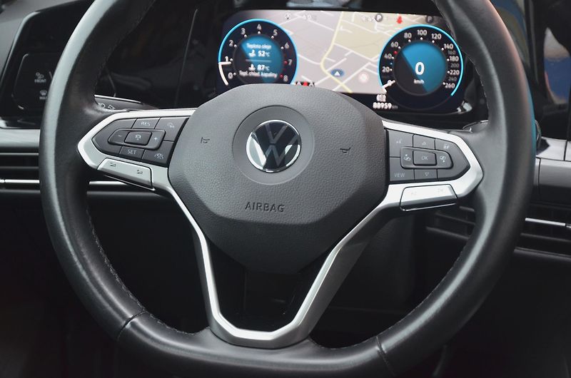 Volkswagen Golf (2022) 2.0 TSi 140kW DSG Style iQ-LED - fotka 26 z 50