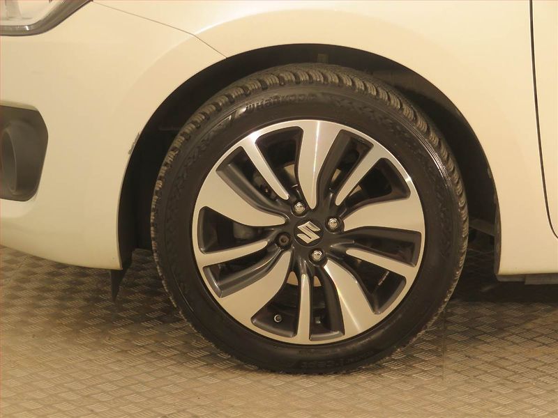 Suzuki Swift (2019) 1.2 DualJet, Automat - fotka 15 z 19