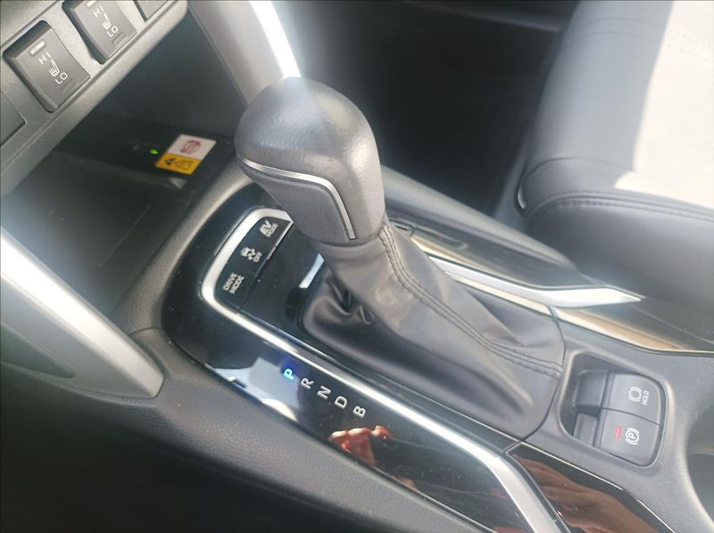 Toyota Corolla Cross 2,0 Executive Skyview - fotka 18 z 18