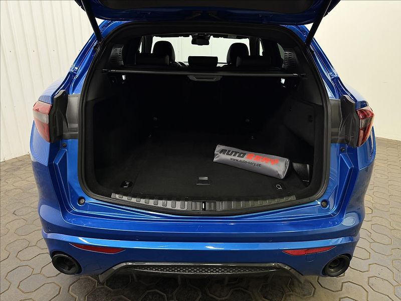 Alfa Romeo Stelvio VELOCE 154kW Q4 - fotka 35 z 44