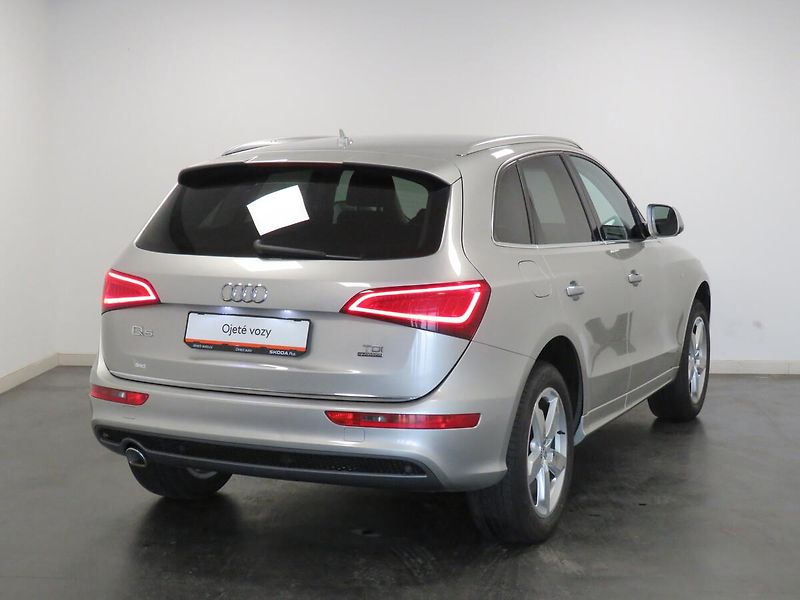 Audi Q5 - fotka 2 z 24