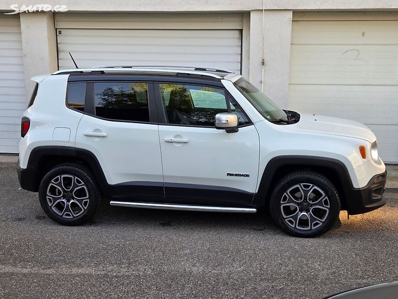 Jeep Renegade (2015) 2.0 CRD 4x4 Limited Aut Pano - fotka 8 z 43