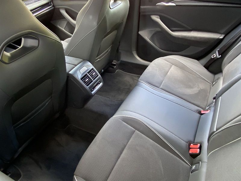 Škoda Superb (2025) 2.0 TDI 4x4 DSG SportLine - fotka 10 z 39