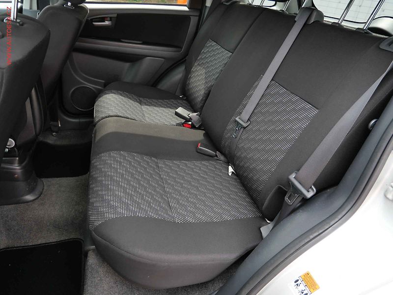 Suzuki SX4 (2008) 1.6i, ČR, AC, výhřev sed - fotka 10 z 16