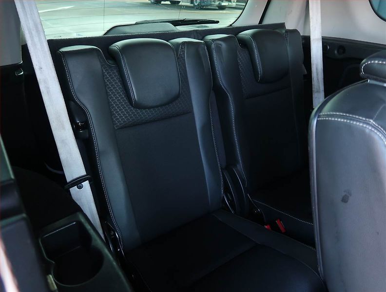 Renault Grand Scénic (2015) 1.6 dCi, 7 míst, Navi, Xenony - fotka 26 z 26