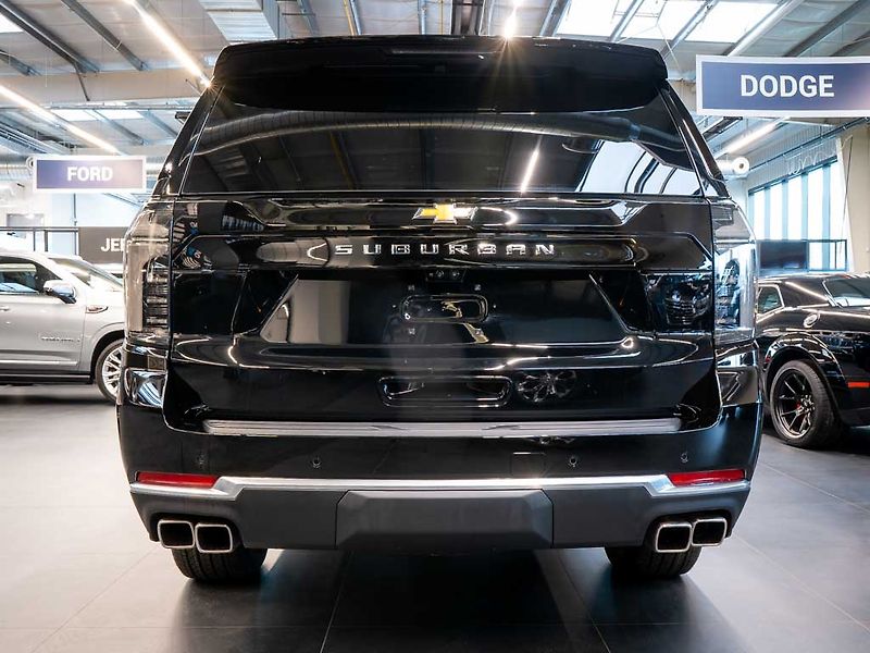 Chevrolet Suburban (2026) 6.2 V8 High Country 2026 - fotka 4 z 47