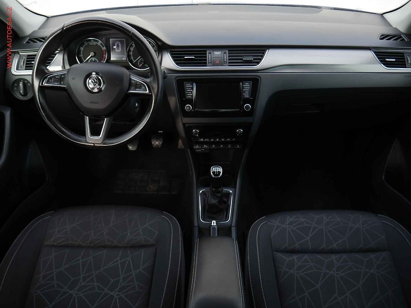 Škoda Rapid (2018) 1.0 TSi, Clever, xenon - fotka 7 z 19