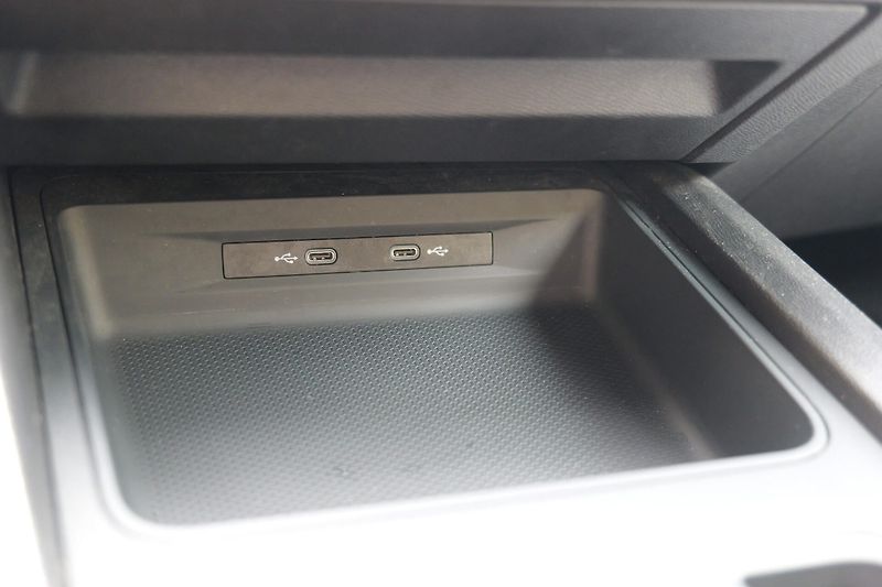 Seat Leon ST 1.0 eTSI DSG CarPlay ACC Ke - fotka 20 z 29