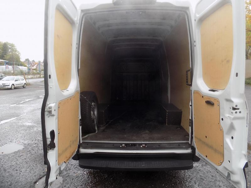 Iveco Daily (2015) 2,3 93KW 35S13 KLIMA - fotka 30 z 31