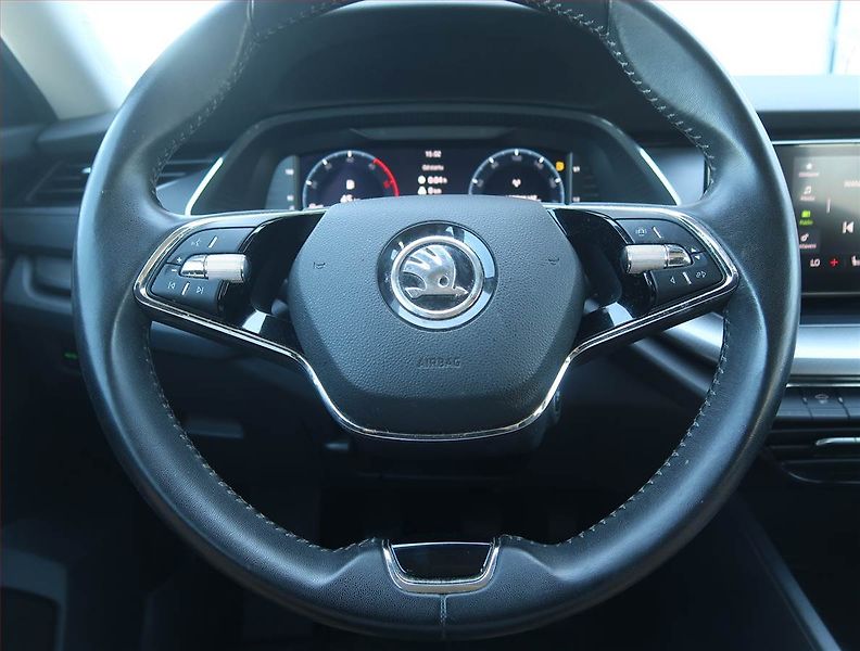 Škoda Octavia (2022) Ambition 2.0 TDI, Serv.kniha - fotka 15 z 18
