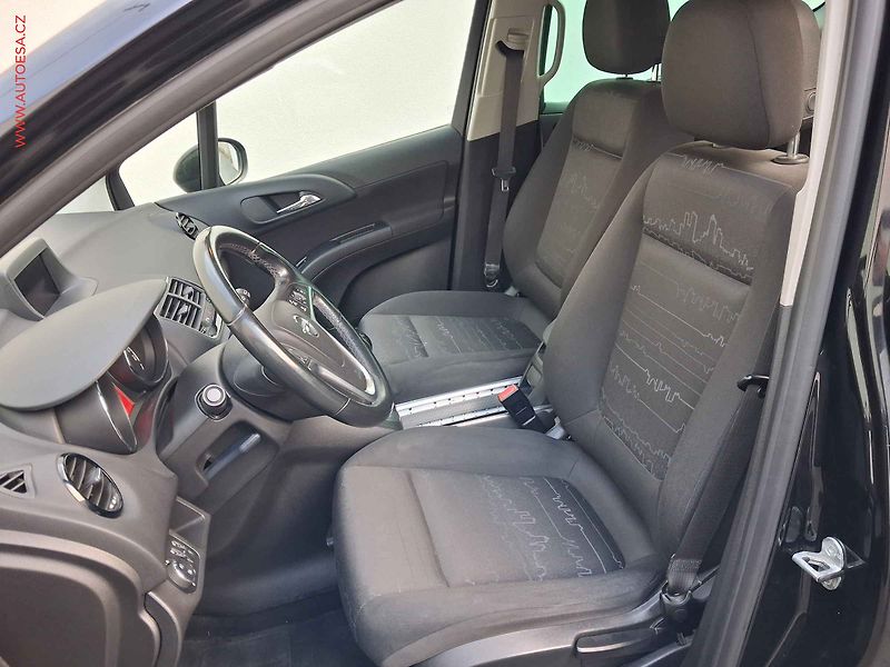 Opel Meriva (2011) 1.4i, ČR, AC, tempo, park - fotka 9 z 17