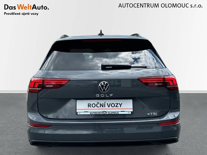 Volkswagen Golf (2026) Variant 1.5 eTSI 7DSG People - fotka 9 z 35