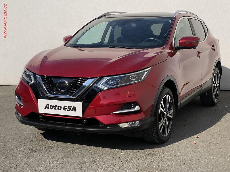 Nissan Qashqai (2018) 1.2 DIG-T, N-Connecta, LED - fotka 3 z 19