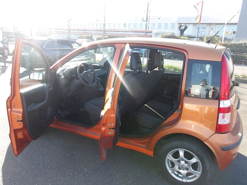 Fiat Panda 1,1i ČR NOVÁ STK ! - fotka 14 z 24