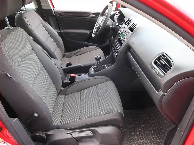 Volkswagen Golf (2011) 2.0 TDI, 4X4, Tempomat - fotka 9 z 16