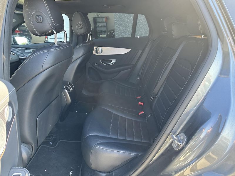 Mercedes-Benz EQC (2020) 400 4Matic 85 kWh - fotka 8 z 14