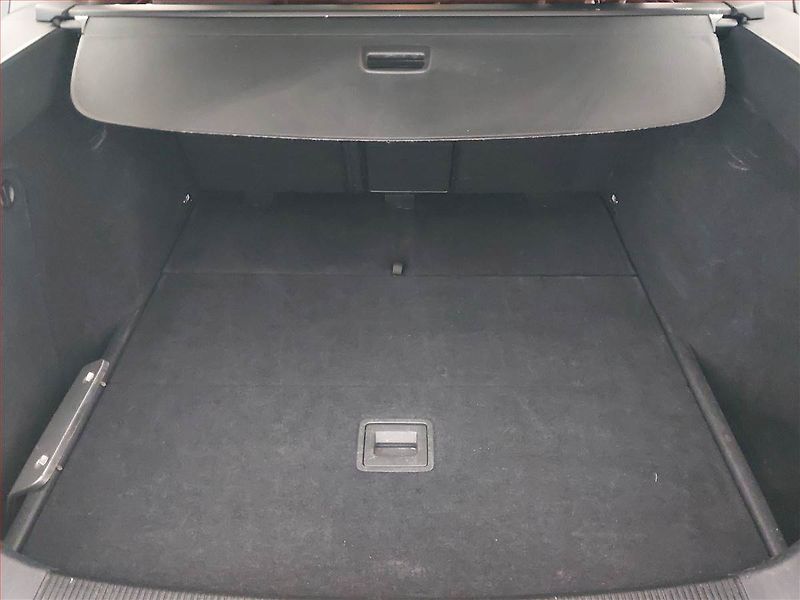 Volkswagen Golf (2010) 1.6 TDI, Serv.kniha, Tažné - fotka 13 z 16