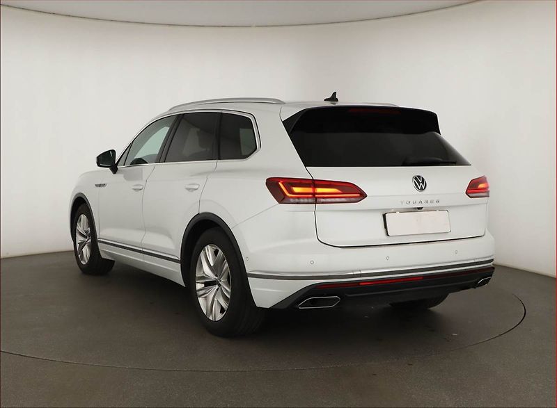 Volkswagen Touareg (2022) 3.0 TDI - fotka 4 z 23