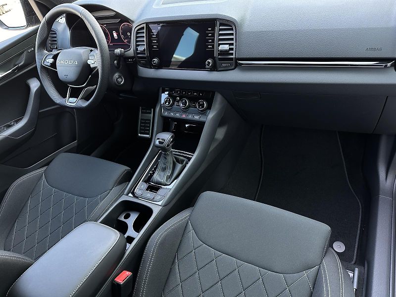 Škoda Karoq 1.5TSi DSG 150PS Sportline Mat - fotka 42 z 46