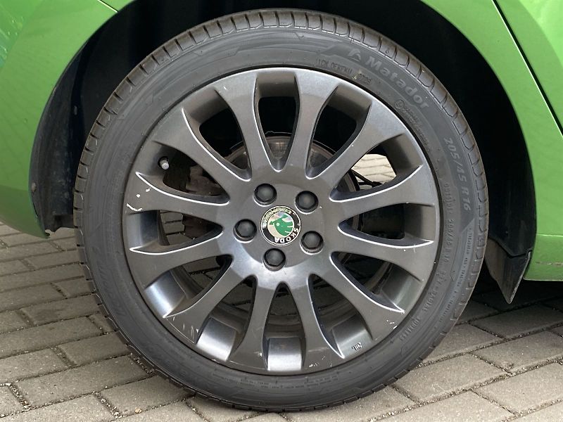Škoda Fabia (2018) 1.0 TSI Style + - fotka 28 z 32