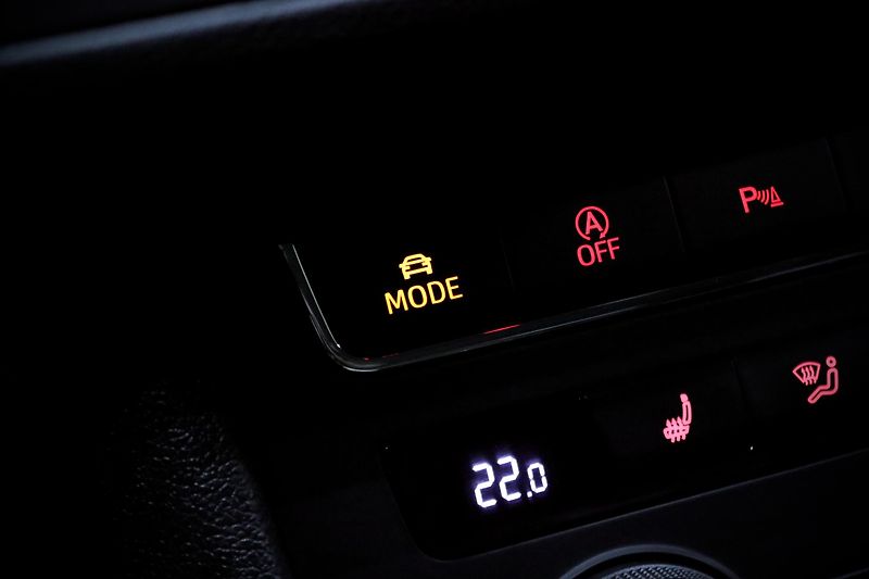 Seat Leon ST 1.4 TSI 92 kW FR - fotka 28 z 35