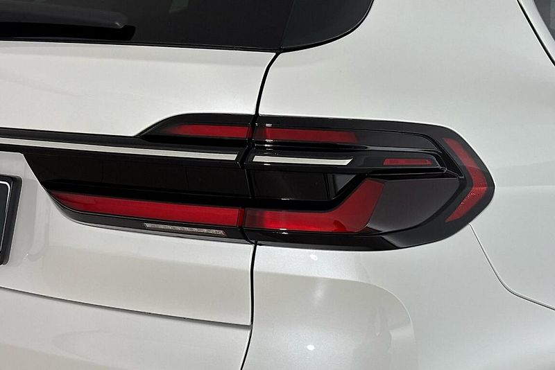 BMW X7 xDrive40d - fotka 5 z 27
