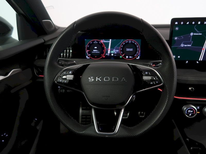 Škoda Superb (2026) SPORTLINE 2.0TDI 142KW TAŽNÉ W - fotka 31 z 43