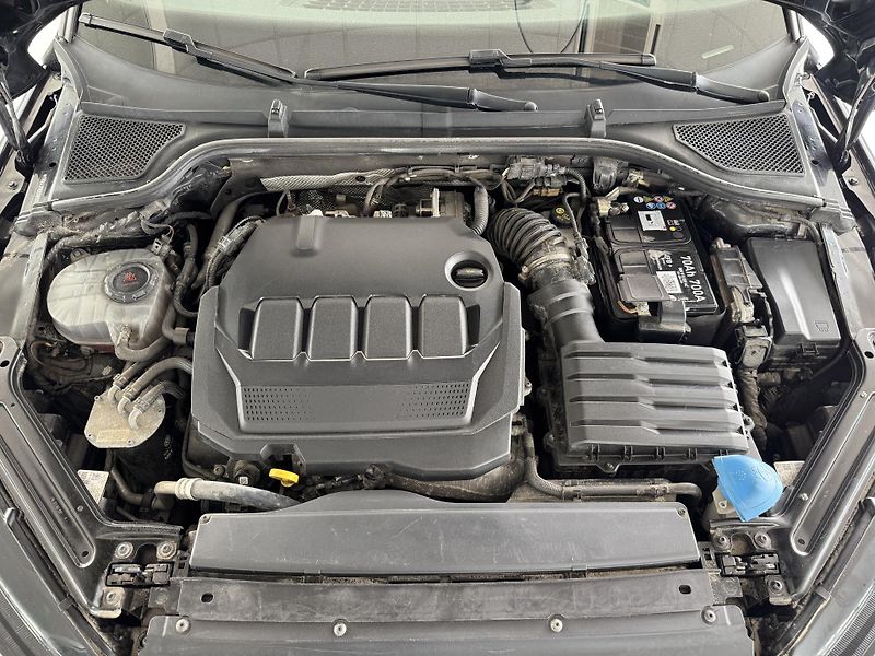 Škoda Octavia 2,0TDI DSG*110kW*REZERVACE! - fotka 28 z 28
