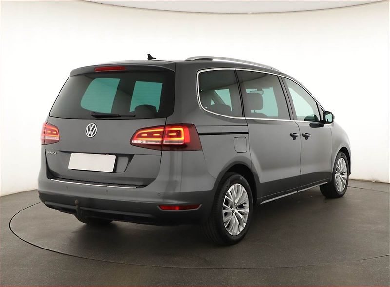 Volkswagen Sharan (2015) 2.0 TDI BMT, Automat, Kůže - fotka 5 z 21
