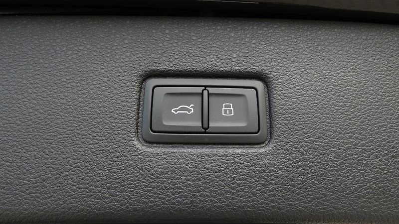 Audi Q7 50 TDI quattro Tiptronic S lin - fotka 23 z 26