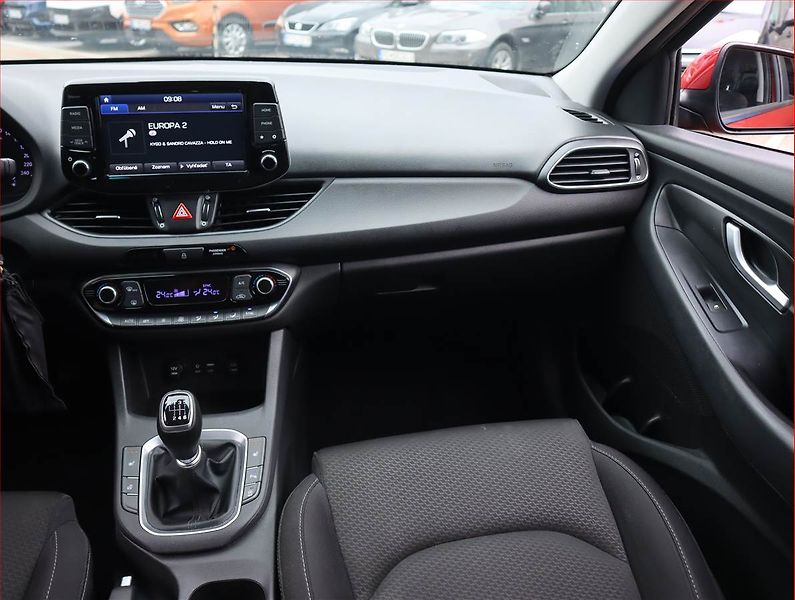 Hyundai i30 (2018) 1.4 T-GDI, Serv.kniha, Navi - fotka 8 z 22