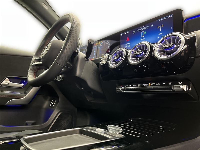 Mercedes-Benz Třídy A 250e s hybridní technologií EQ - fotka 16 z 22