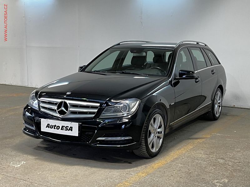 Mercedes-Benz Třídy C (2011) 1.8i C200, Avantgarde - fotka 3 z 16