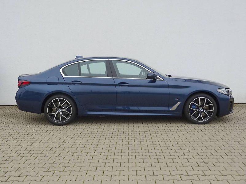 BMW Řada 5 545e xDrive Sedan - fotka 5 z 7