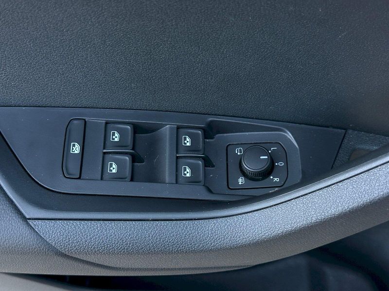 Škoda Karoq (2025) 2.0 TDI 110 kW DSG 4x4 TopSele - fotka 8 z 27