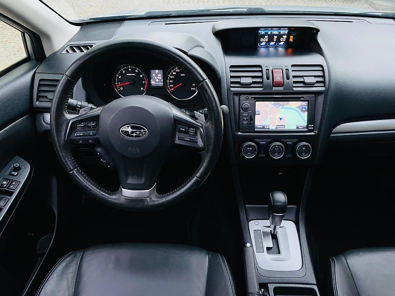 Subaru XV 2.0i 4x4 AUT VÝHŘEV SERVISKA - fotka 25 z 51