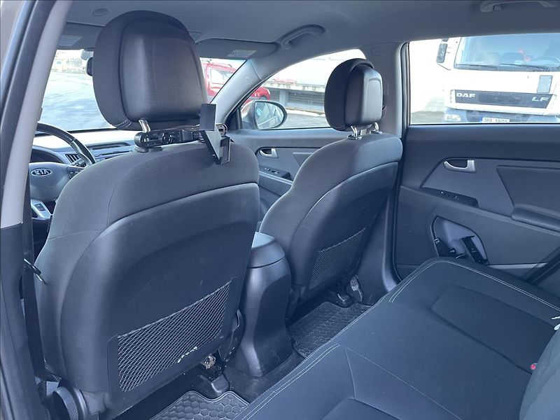 Kia Sportage 2,0 CRDi*100kW*161. tis. km* - fotka 26 z 37