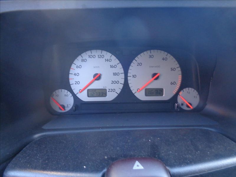 Volkswagen Golf 1,4   JOKER - fotka 6 z 7