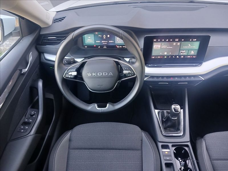 Škoda Octavia 1,5 TSI Vyhřívané př. okno Taž - fotka 13 z 27