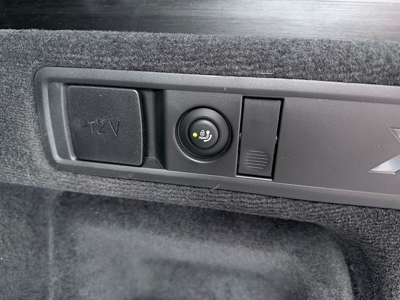 BMW X5 30xD Vzduch Nezávislé Tažné - fotka 34 z 35